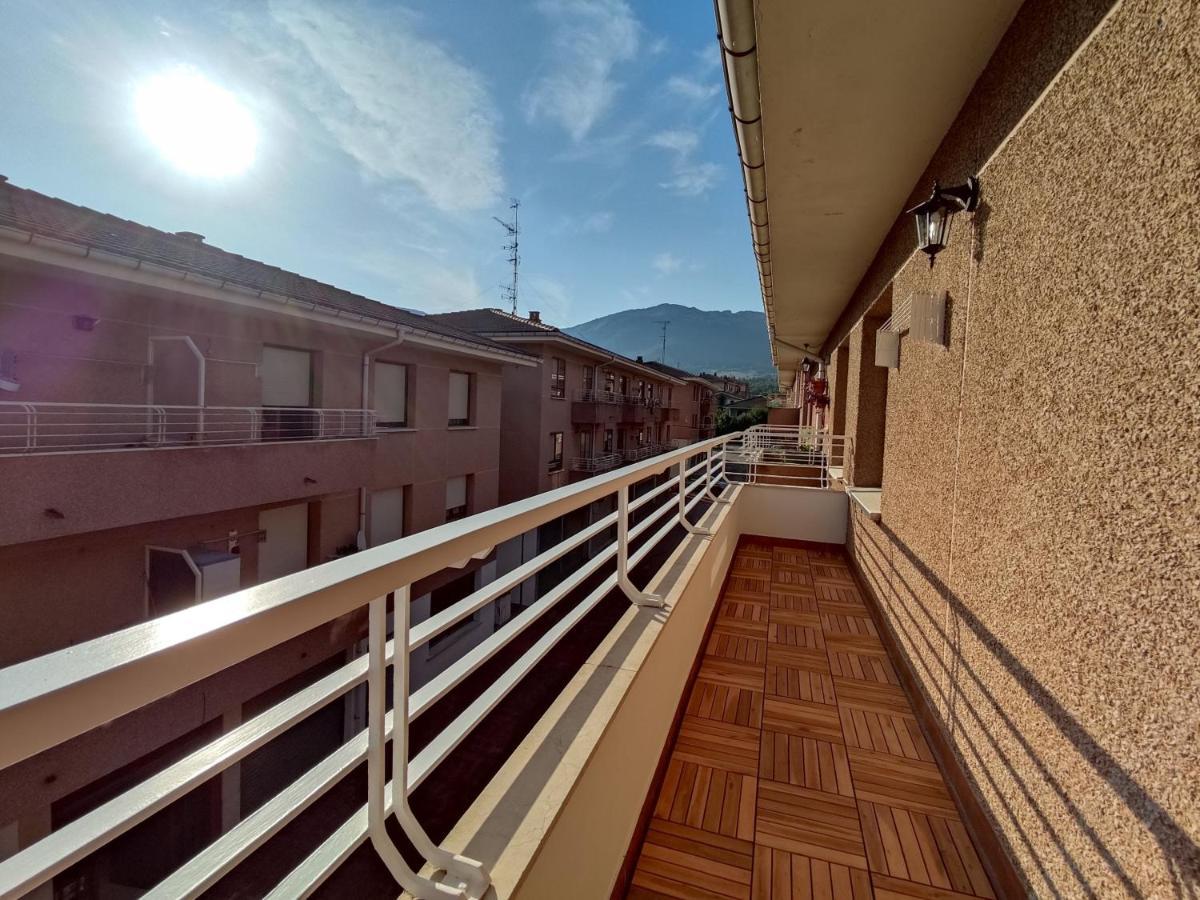 Acogedor Apartamento Junto A La Plaza Villasana de Mena Екстер'єр фото